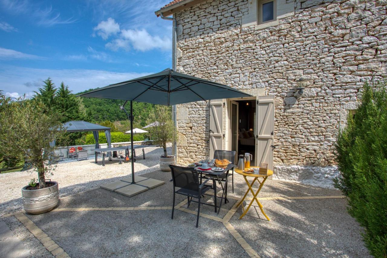 Domaine Des Pierres Blanches - Chambres D'Hotes Carlux Esterno foto