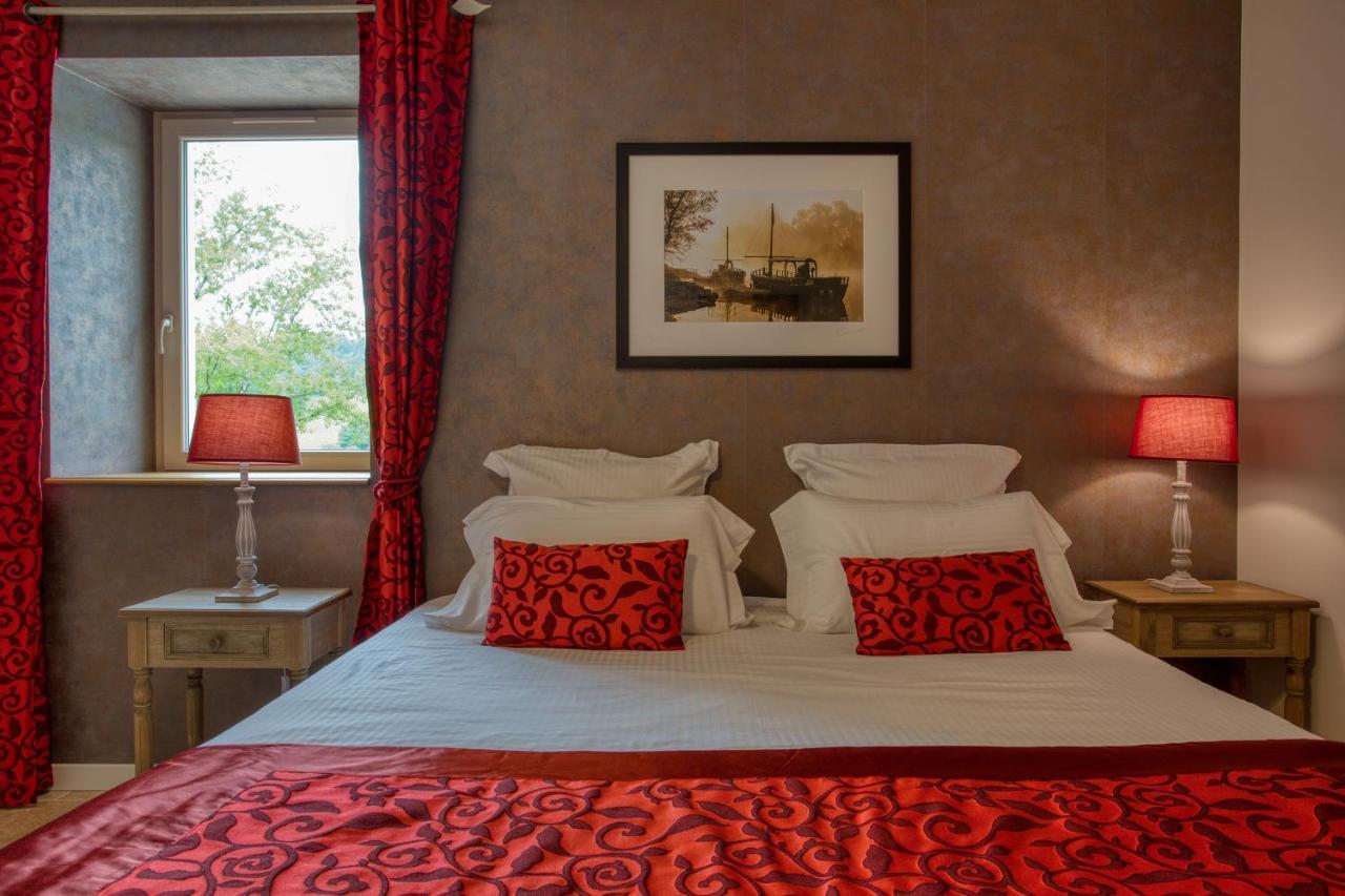 Domaine Des Pierres Blanches - Chambres D'Hotes Carlux Esterno foto
