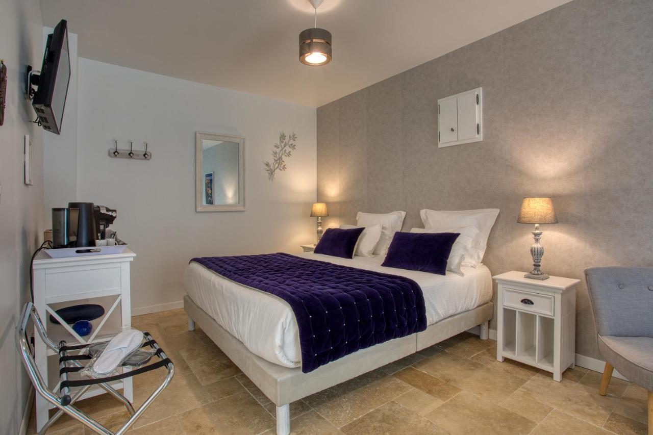 Domaine Des Pierres Blanches - Chambres D'Hotes Carlux Esterno foto