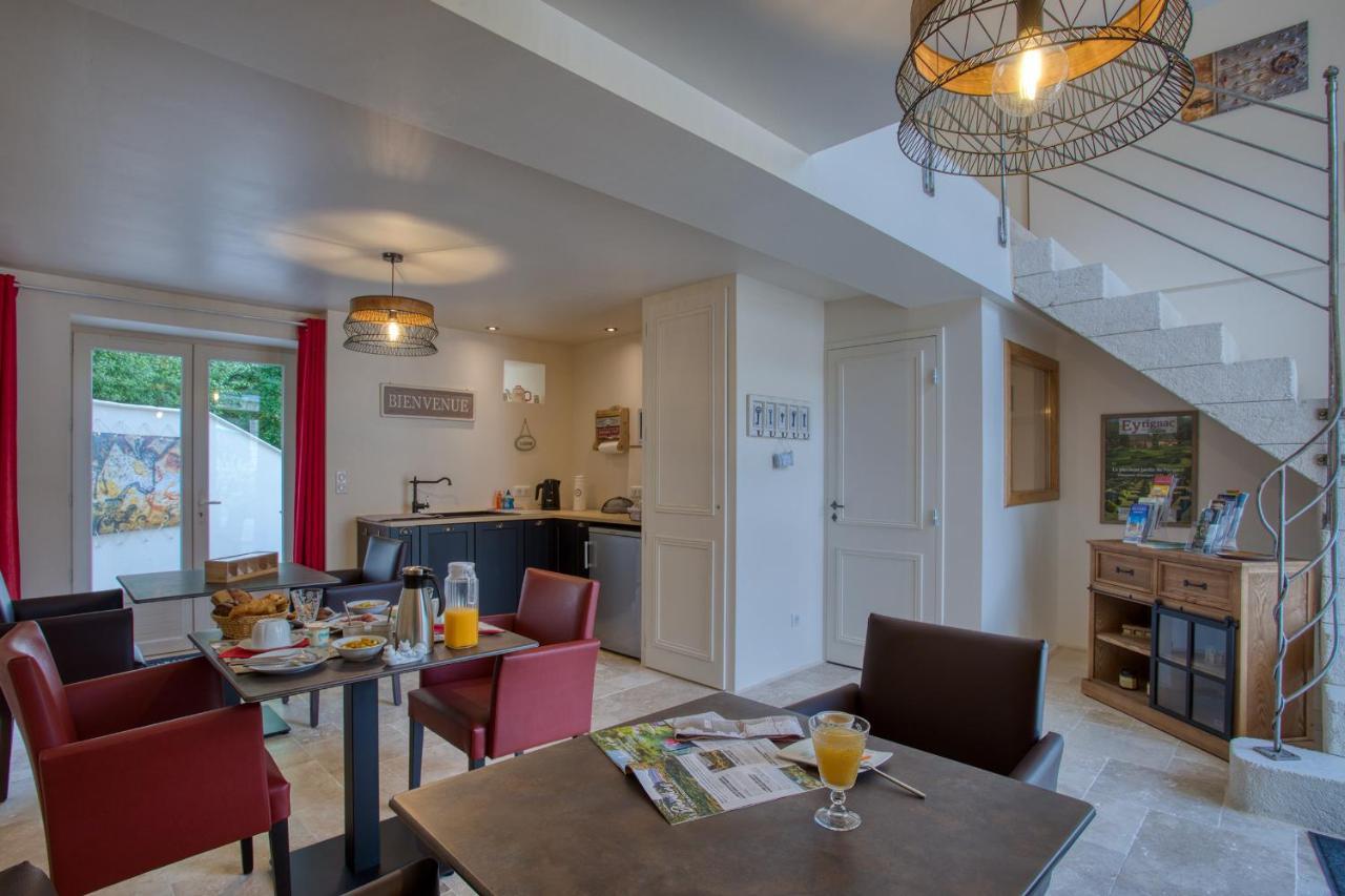 Domaine Des Pierres Blanches - Chambres D'Hotes Carlux Esterno foto